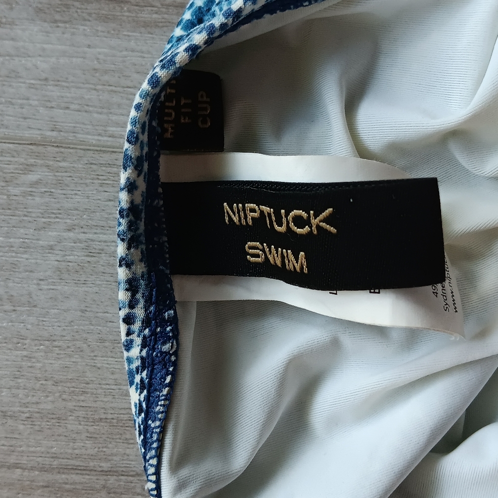Niptuck One Piece Joanne Swimsuit Multi Fit Cups Side Panel Blue White Size 10 - Picture 2 of 11